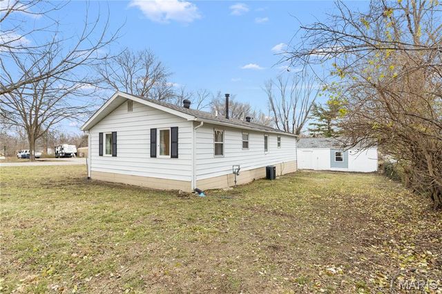 121 Western Avenue, Pacific, MO 63069