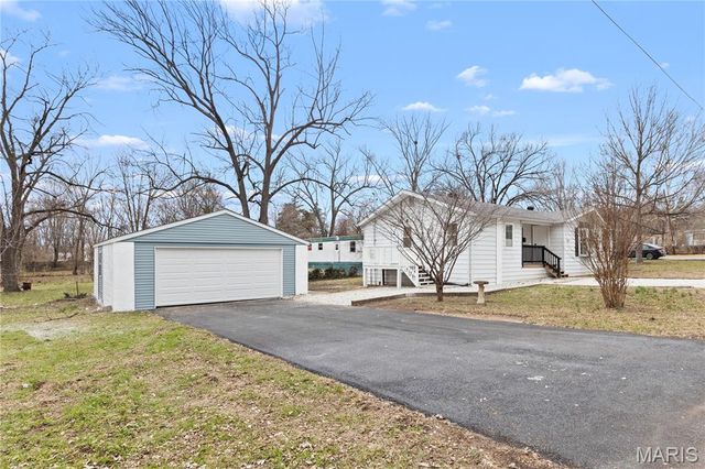 121 Western Avenue, Pacific, MO 63069