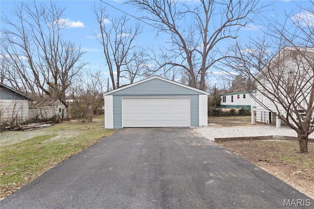 121 Western Avenue, Pacific, MO 63069