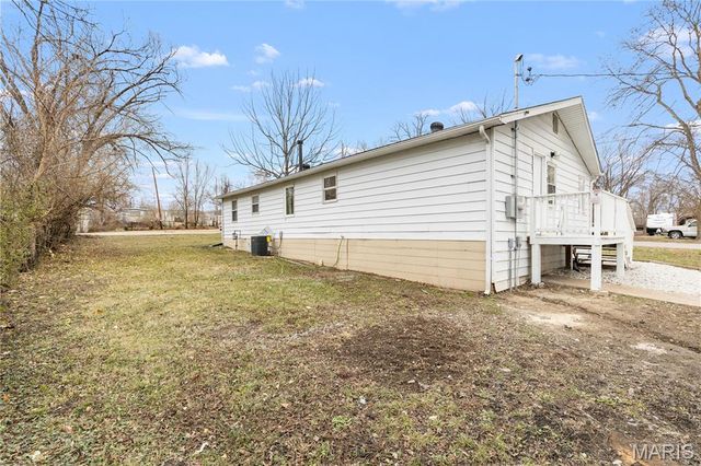 121 Western Avenue, Pacific, MO 63069