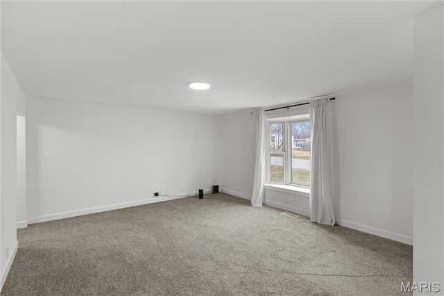 121 Western Avenue, Pacific, MO 63069