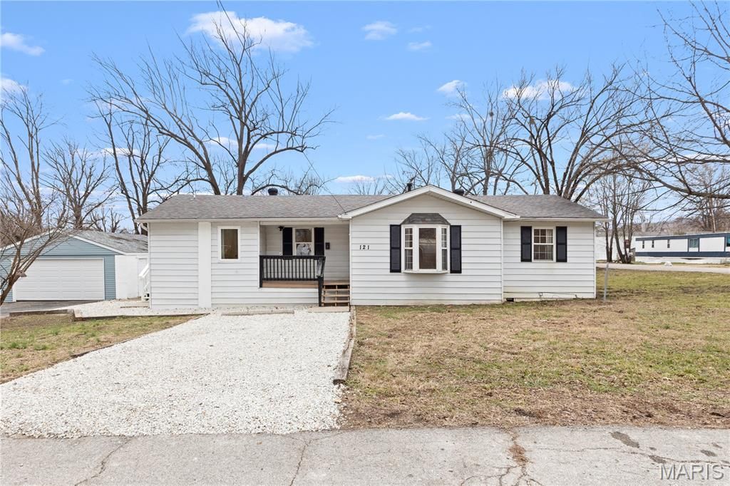 121 Western Avenue, Pacific, MO 63069