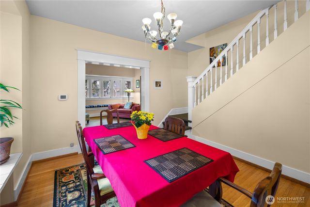 4616 Meridian Avenue N, Seattle, WA 98103