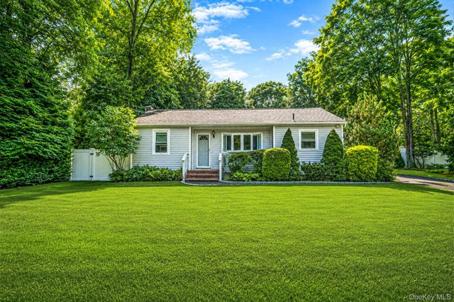 24 Oakcrest Avenue, Middle Island, NY 11953