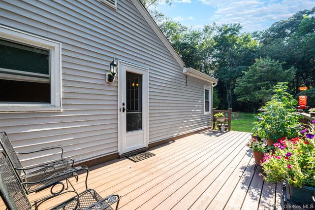 24 Oakcrest Avenue, Middle Island, NY 11953