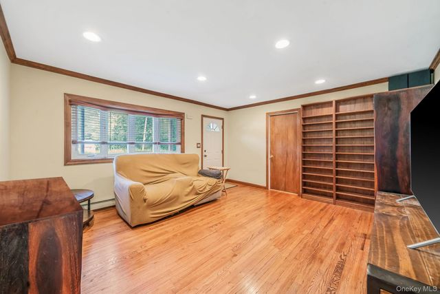 24 Oakcrest Avenue, Middle Island, NY 11953