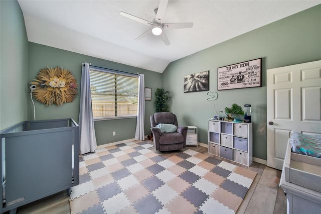 1002 Acorn Court, Friendswood, TX 77546