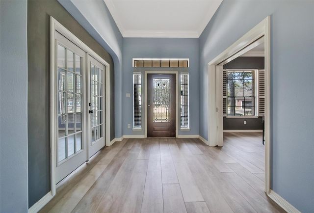 1002 Acorn Court, Friendswood, TX 77546