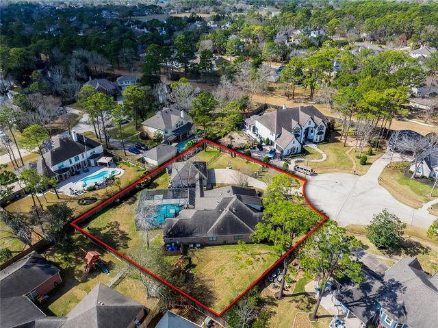 1002 Acorn Court, Friendswood, TX 77546