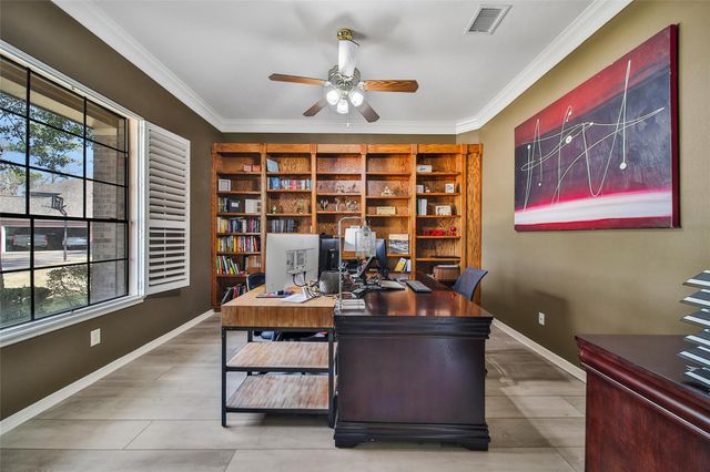 1002 Acorn Court, Friendswood, TX 77546