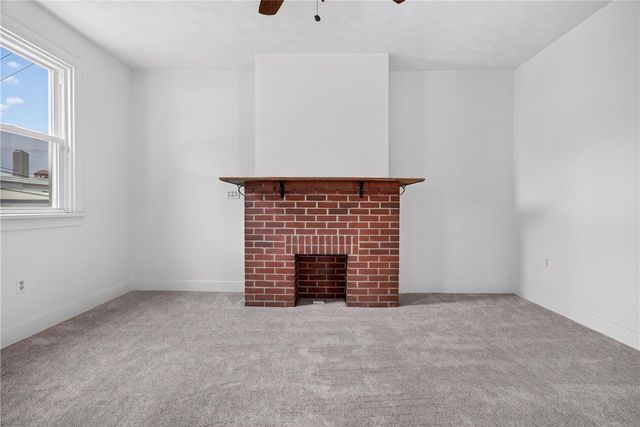 109 E Larkspur St, Munhall, PA 15120