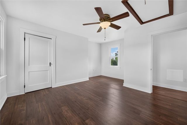 109 E Larkspur St, Munhall, PA 15120