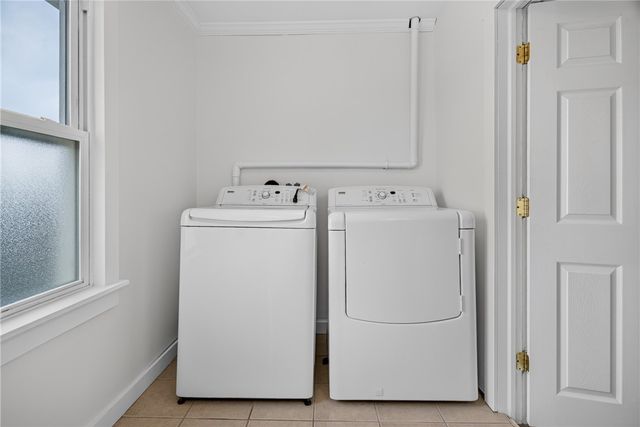 109 E Larkspur St, Munhall, PA 15120