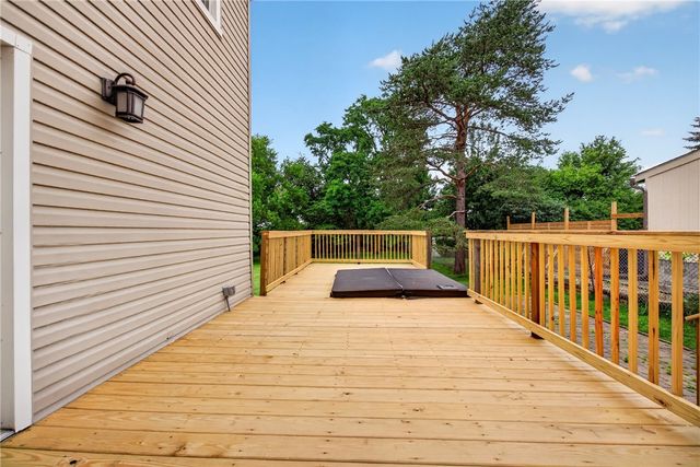 109 E Larkspur St, Munhall, PA 15120