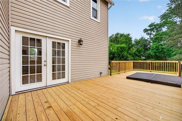 109 E Larkspur St, Munhall, PA 15120