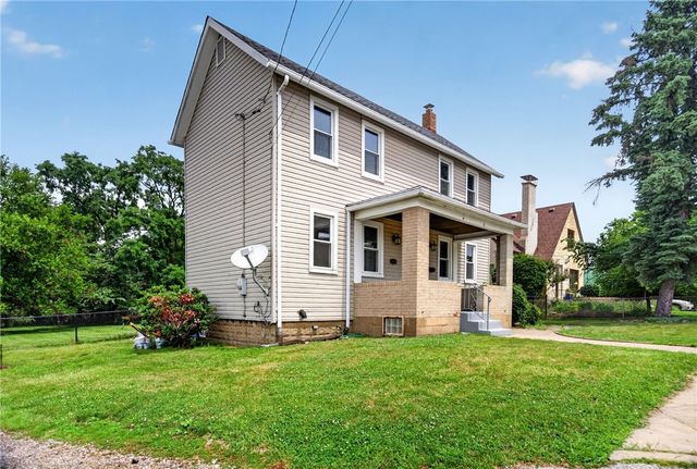 109 E Larkspur St, Munhall, PA 15120