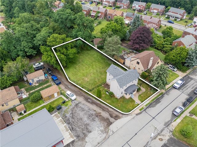 109 E Larkspur St, Munhall, PA 15120
