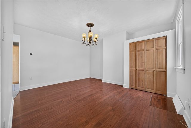 109 E Larkspur St, Munhall, PA 15120