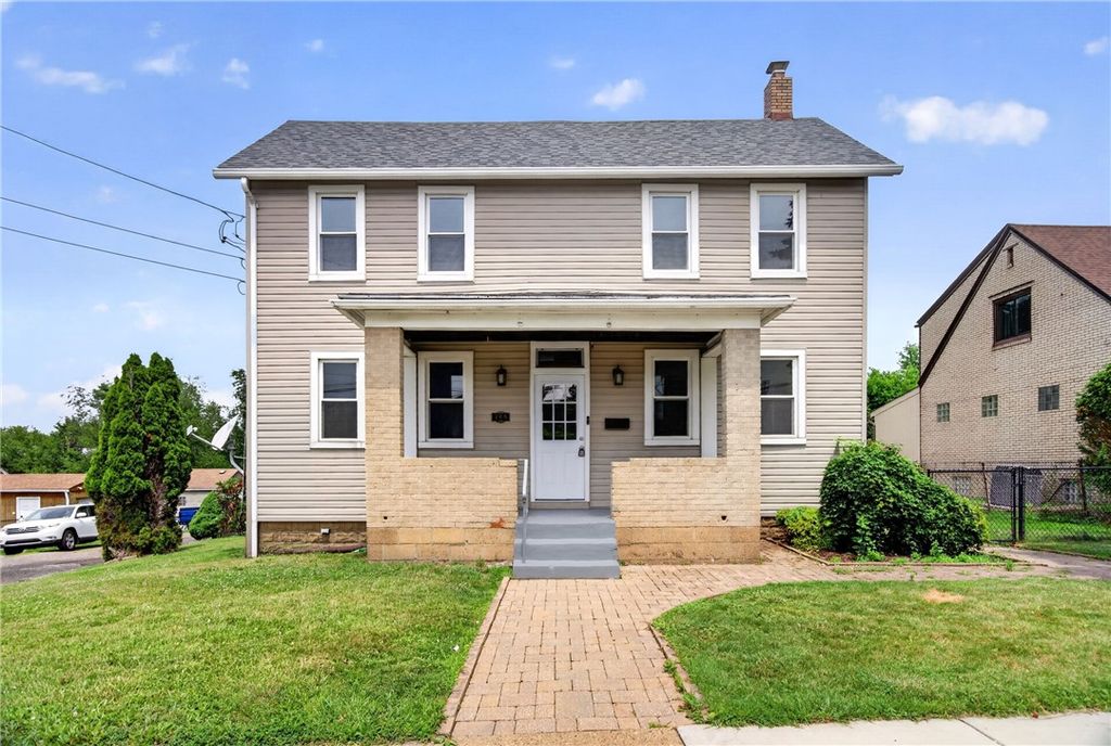 109 E Larkspur St, Munhall, PA 15120