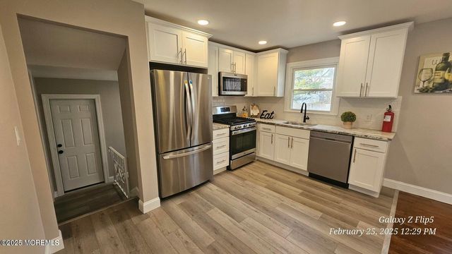 551 Park Avenue, Freehold, NJ 07728