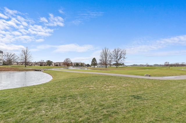 5211 Highpointe Lakes Drive, 7402, Westerville, OH 43081