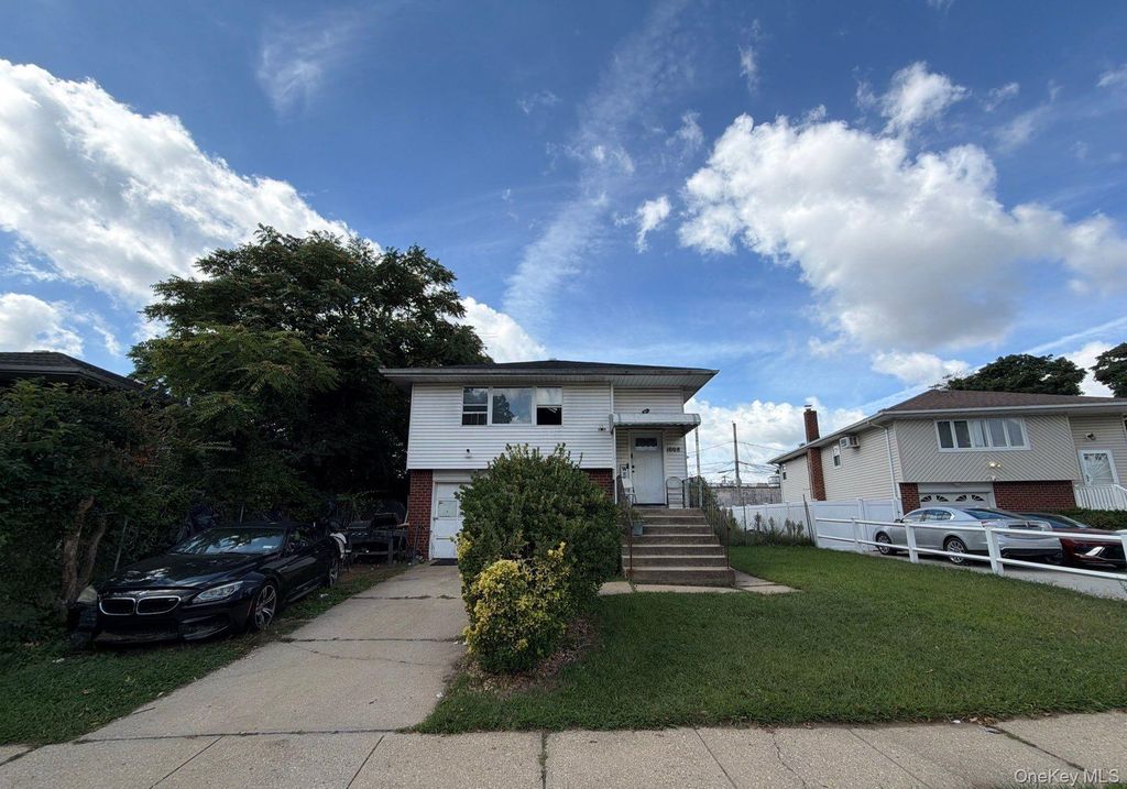 1008 Ditmas Avenue, Uniondale, NY 11553 — photo 2