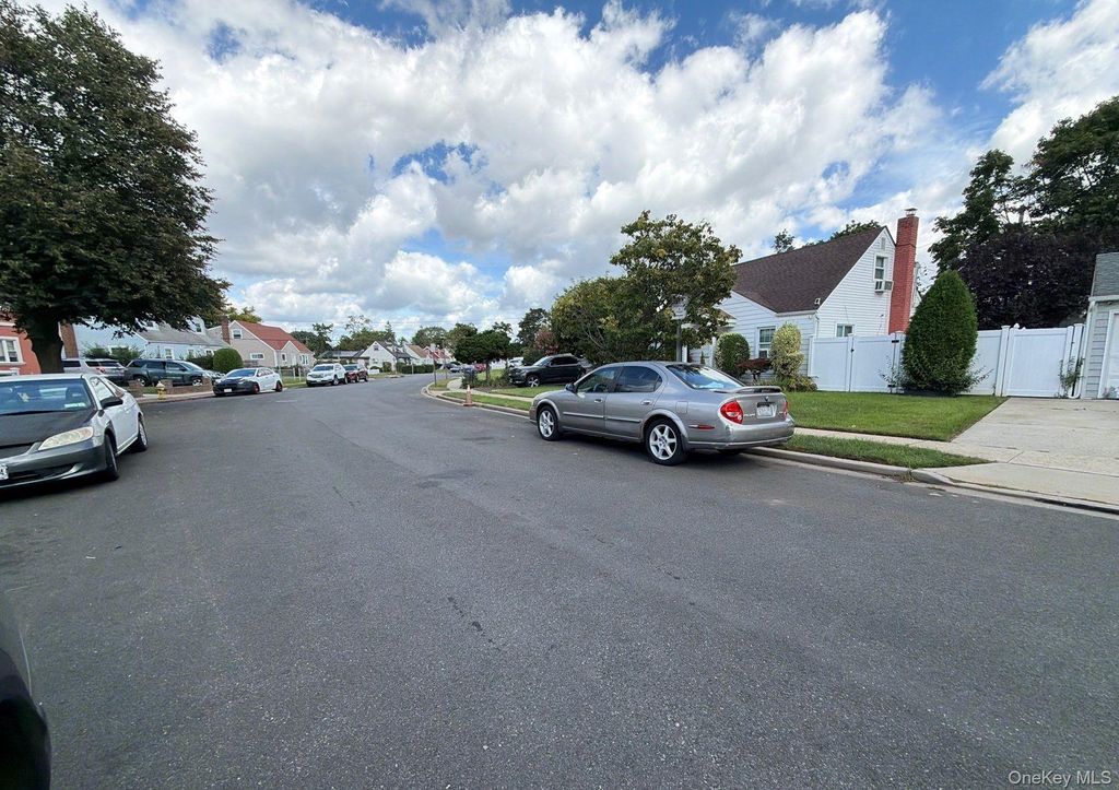 1008 Ditmas Avenue, Uniondale, NY 11553 — photo 4