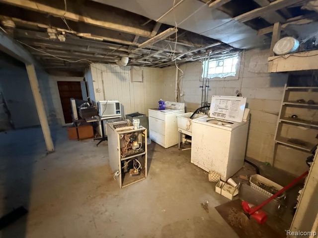 10403 Somerset Avenue, Detroit, MI 48224