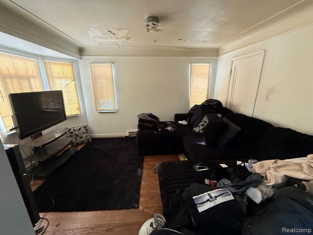 10403 Somerset Avenue, Detroit, MI 48224