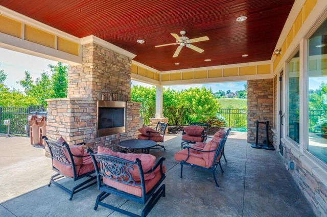 1172 Grays Peak, Covington, KY 41011