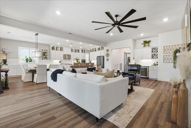 1384 Red Lake Way, Lincoln, CA 95648