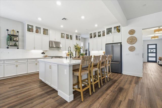 1384 Red Lake Way, Lincoln, CA 95648