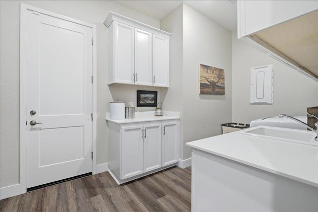 1384 Red Lake Way, Lincoln, CA 95648