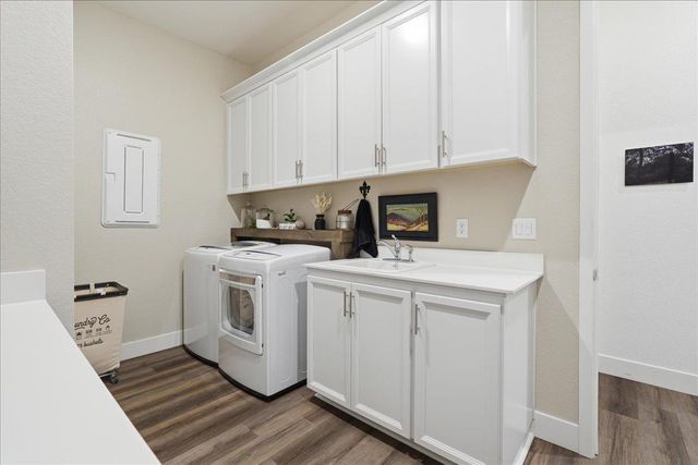 1384 Red Lake Way, Lincoln, CA 95648