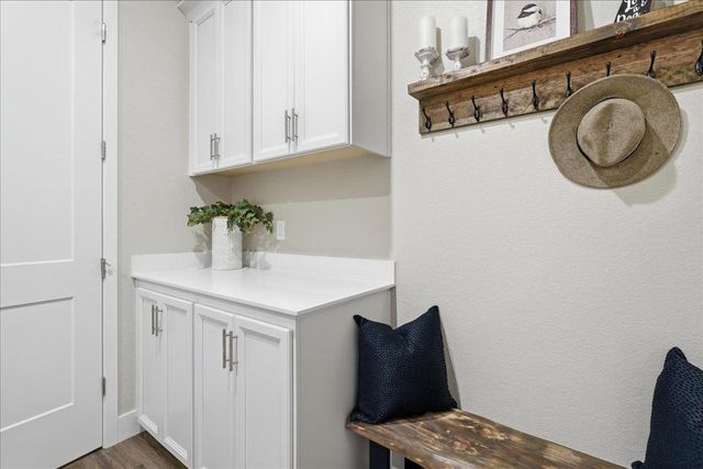 1384 Red Lake Way, Lincoln, CA 95648