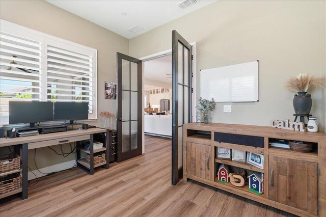 1384 Red Lake Way, Lincoln, CA 95648