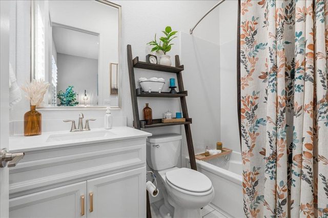 1384 Red Lake Way, Lincoln, CA 95648