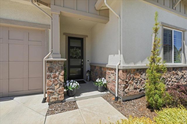 1384 Red Lake Way, Lincoln, CA 95648