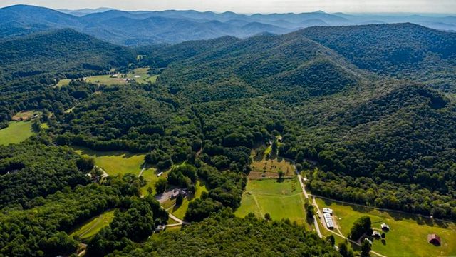 239 Glenn Elliott Road, Suches, GA 30572