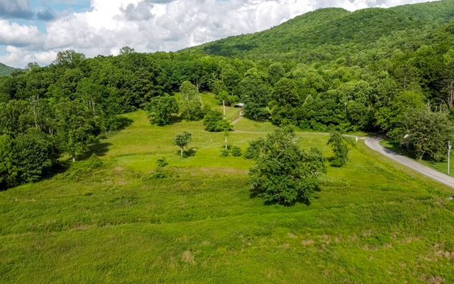239 Glenn Elliott Road, Suches, GA 30572