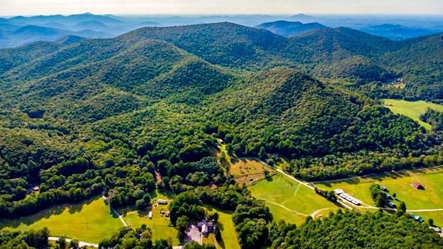239 Glenn Elliott Road, Suches, GA 30572