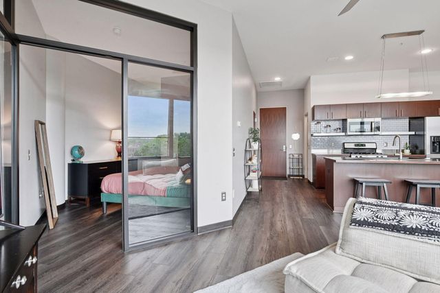 5601 Smetana Drive 418, Minnetonka, MN 55343