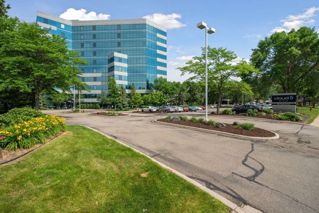 5601 Smetana Drive 418, Minnetonka, MN 55343