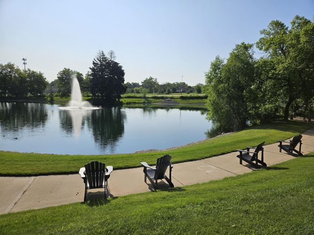 5601 Smetana Drive 418, Minnetonka, MN 55343