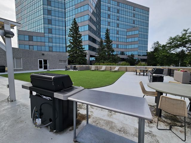 5601 Smetana Drive 418, Minnetonka, MN 55343