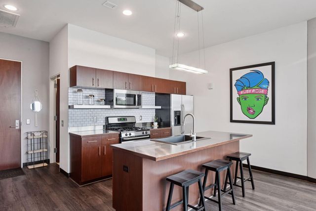 5601 Smetana Drive 418, Minnetonka, MN 55343