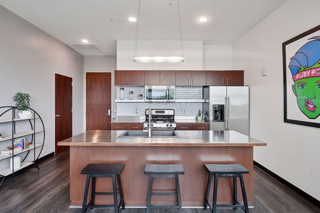 5601 Smetana Drive 418, Minnetonka, MN 55343