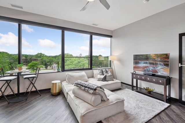 5601 Smetana Drive 418, Minnetonka, MN 55343