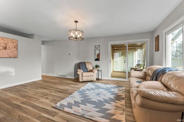 1507 W Lincoln Avenue, Goshen, IN 46526