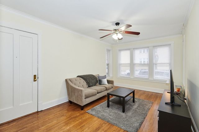 2536 W Thorndale Avenue 1, Chicago, IL 60659